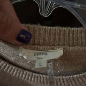 Entro By Anthropologie Ruffle Sweater Beige Round Neck Long Sleeve Size Small